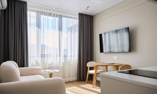 «SKYSOUL» Hotel Скайсоул Коктебель - Фото 28. Люкс 4-местный 2-комнатный  (семейный море)