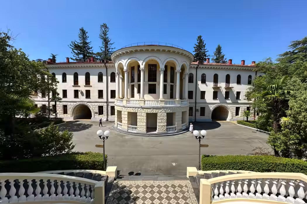 Санаторий Беларусь Сочи - Фото 1. Внешний вид
