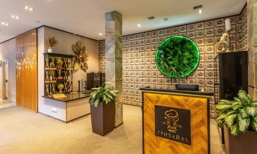 «Arkhyz Royal Resort & Spa» / «Архыз Роял Резорт и СПА» отель Архыз - Фото 20. Ресепшн