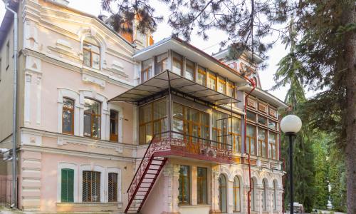 Санаторий им. С.М. Кирова Кисловодск - Фото 9. Территория