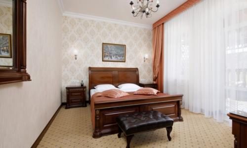 Отель Бристоль Пятигорск - Фото 28. Люкс 2-местный 2-комнатный (с террасой)