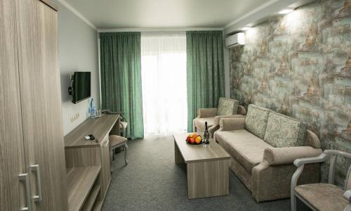 Alex Resort & Spa Hotel Гагра - Фото 110. Люкс 2-местный 2-комнатный (Новый корпус)