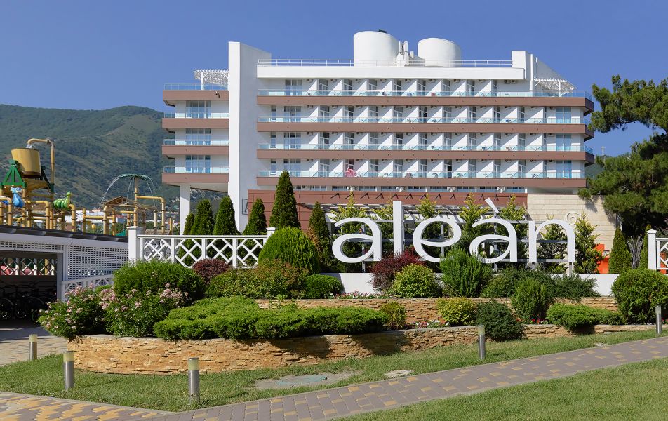 «ALEAN FAMILY BIARRITZ» / «Алеан Фэмили Биарриц» отель Геленджик - Фото 1