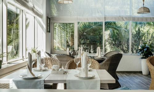 Amra Park-hotel SPA Гагра - Фото 72. Ресторан Фишка