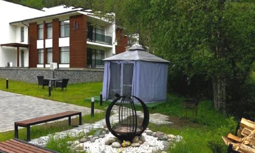 Premium Village Arkhyz﻿ / Премиум Виладж Архыз апарт-отель Архыз - Фото 10. Территория