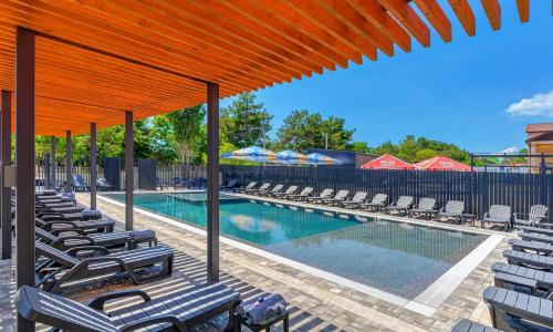 Anemos Hotel Resort / «Анемос Резорт» отель Дивноморское, Геленджик - Фото 3. Бассейн