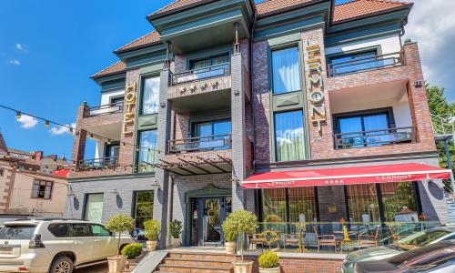 LERMONT HOTEL Геленджик - Фото 1. Внешний вид