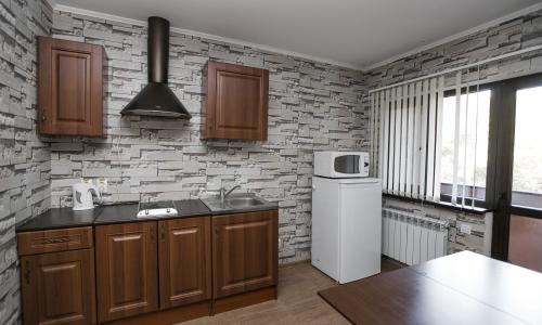 Park Hotel Argo / «Отель Арго» Джубга - Фото 49. Апартаменты 4-местный 2-комнатный (с балконом и кухней)