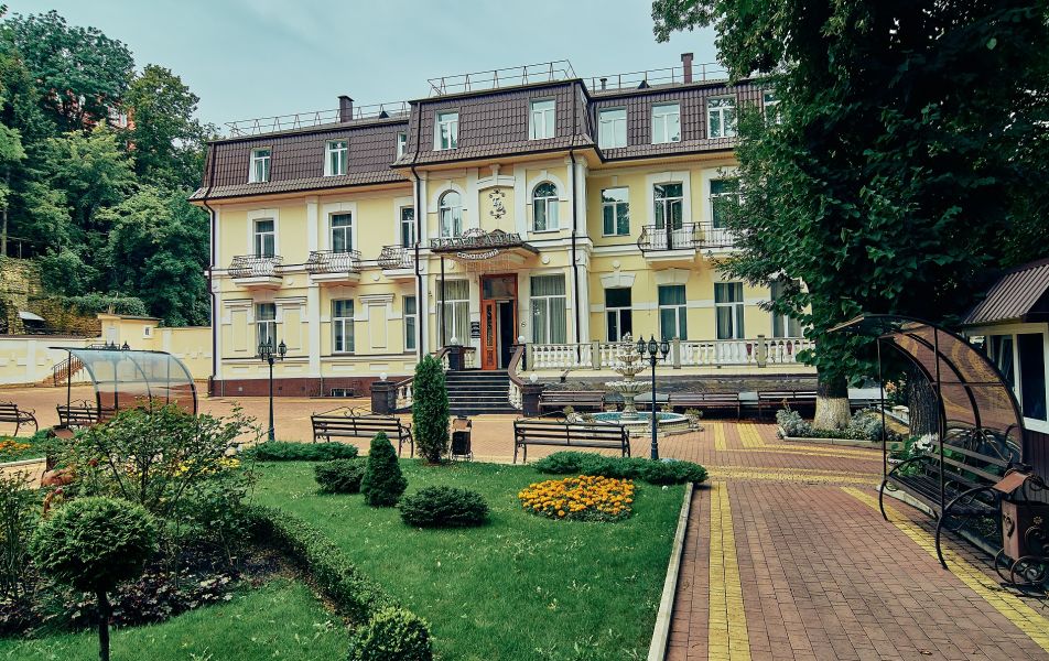Санаторий Белая дача Кисловодск - Фото 1. Внешний вид