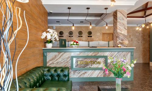 LERMONT HOTEL Геленджик - Фото 10. Ресепшен