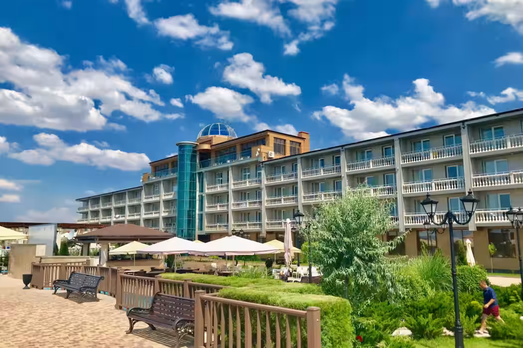 Отель Ribera Resort & SPA Евпатория - Фото 1. Вид на корпус