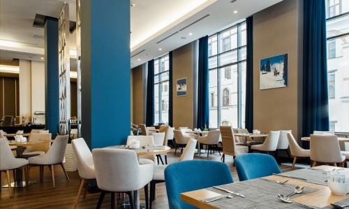 Отель Novotel Fit / Новотель Фит Красная Поляна Эсто-Садок, Сочи - Фото 19. Ресторан Бельведер