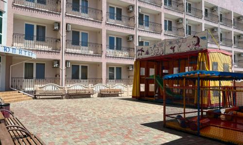 Пансионат Юпитер Евпатория - Фото 12. Территория