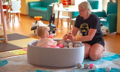 Отель Бридж Фэмили (Bridge Family)