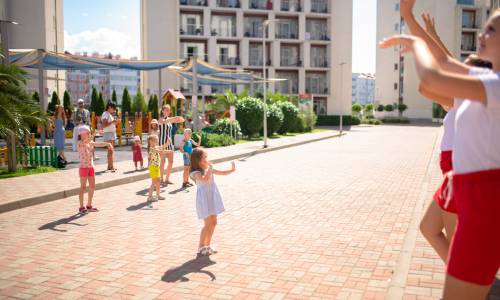 Отель Бридж Фэмили (Bridge Family)