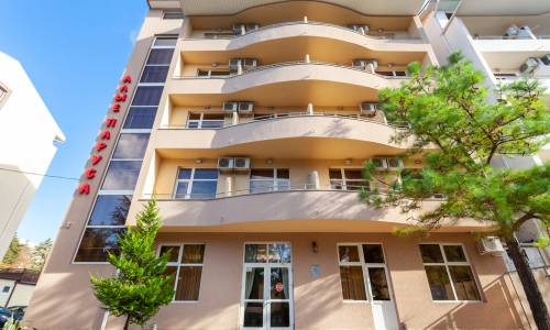 Отель Грейс Арли (Grace Arli)