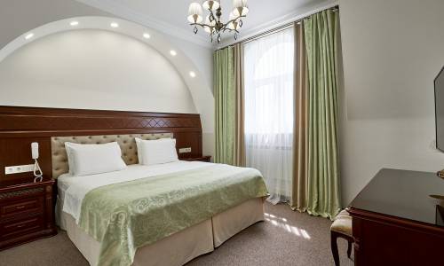 Отель Бристоль