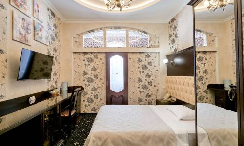 Отель Бристоль