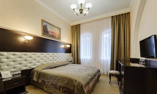 Отель Бристоль