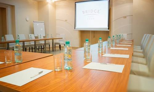 Отель Бридж Фэмили (Bridge Family)