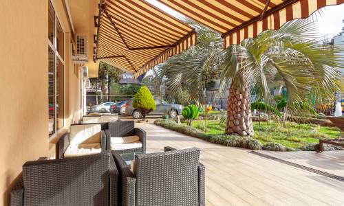 Отель Грейс Арли (Grace Arli)