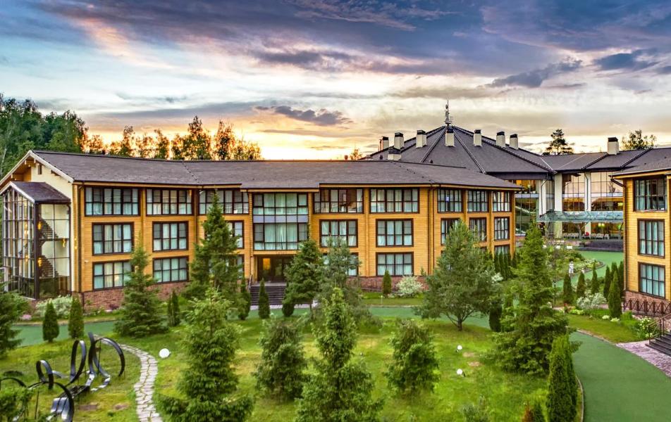 Отель «LES Art Resort» Москва и Подмосковье - Фото 1. Территория