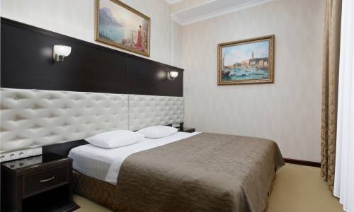 Отель Бристоль