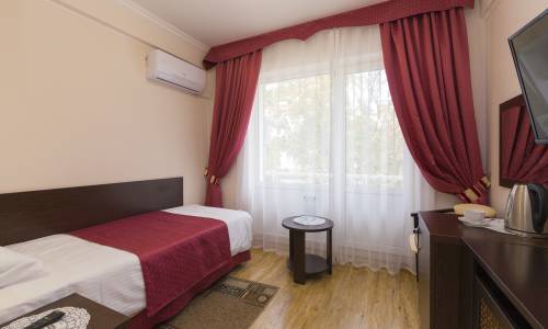 Пансионат Искра