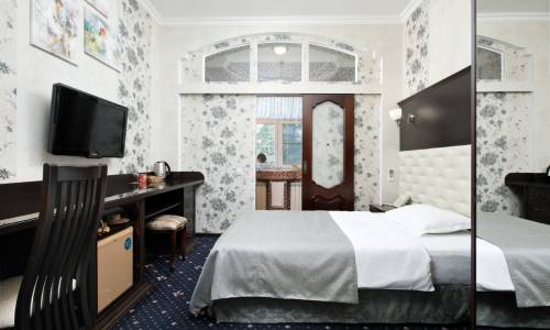 Отель Бристоль