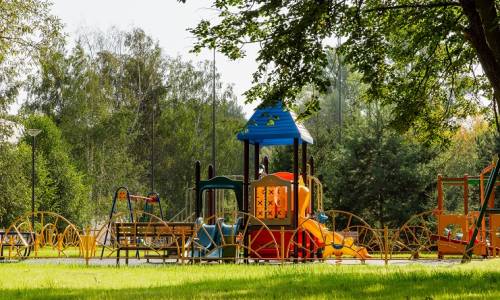 Санаторий «Новая Истра» АМАКС Курорт Москва и Подмосковье - Фото 14. Детская площадка